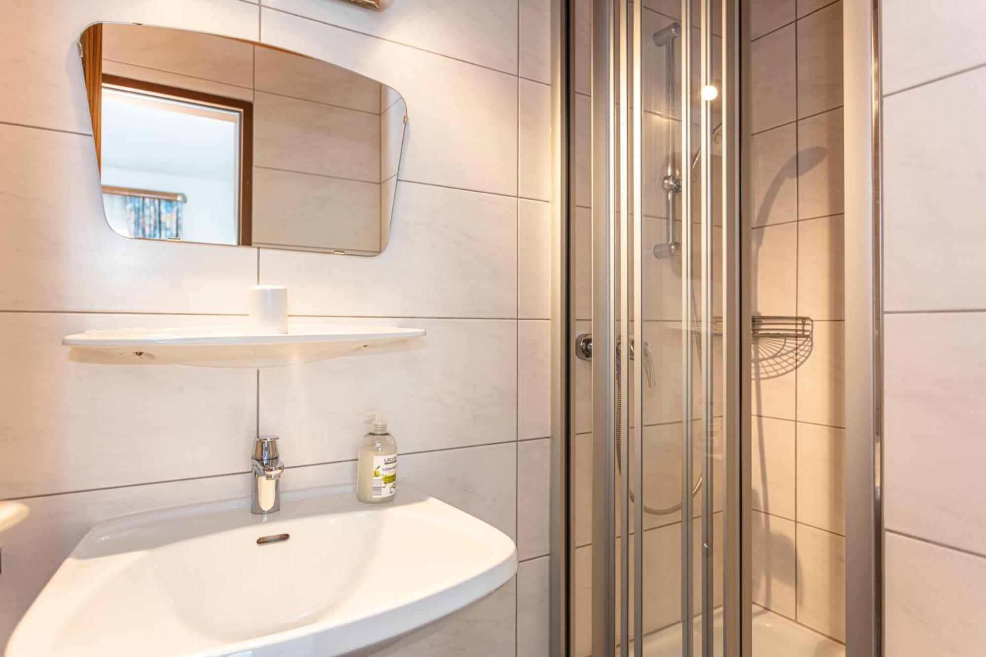 Ferienhaus Alpenrose Фуш-ан-дер-Гросглокнерштрассе Экстерьер фото