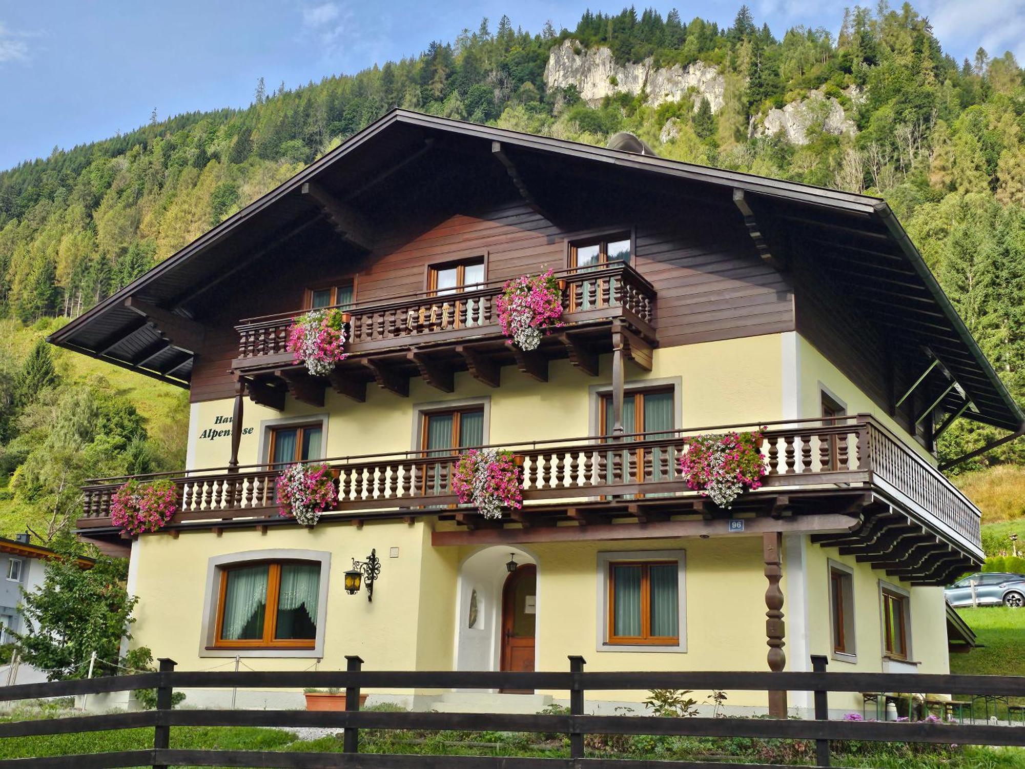 Ferienhaus Alpenrose Фуш-ан-дер-Гросглокнерштрассе Экстерьер фото