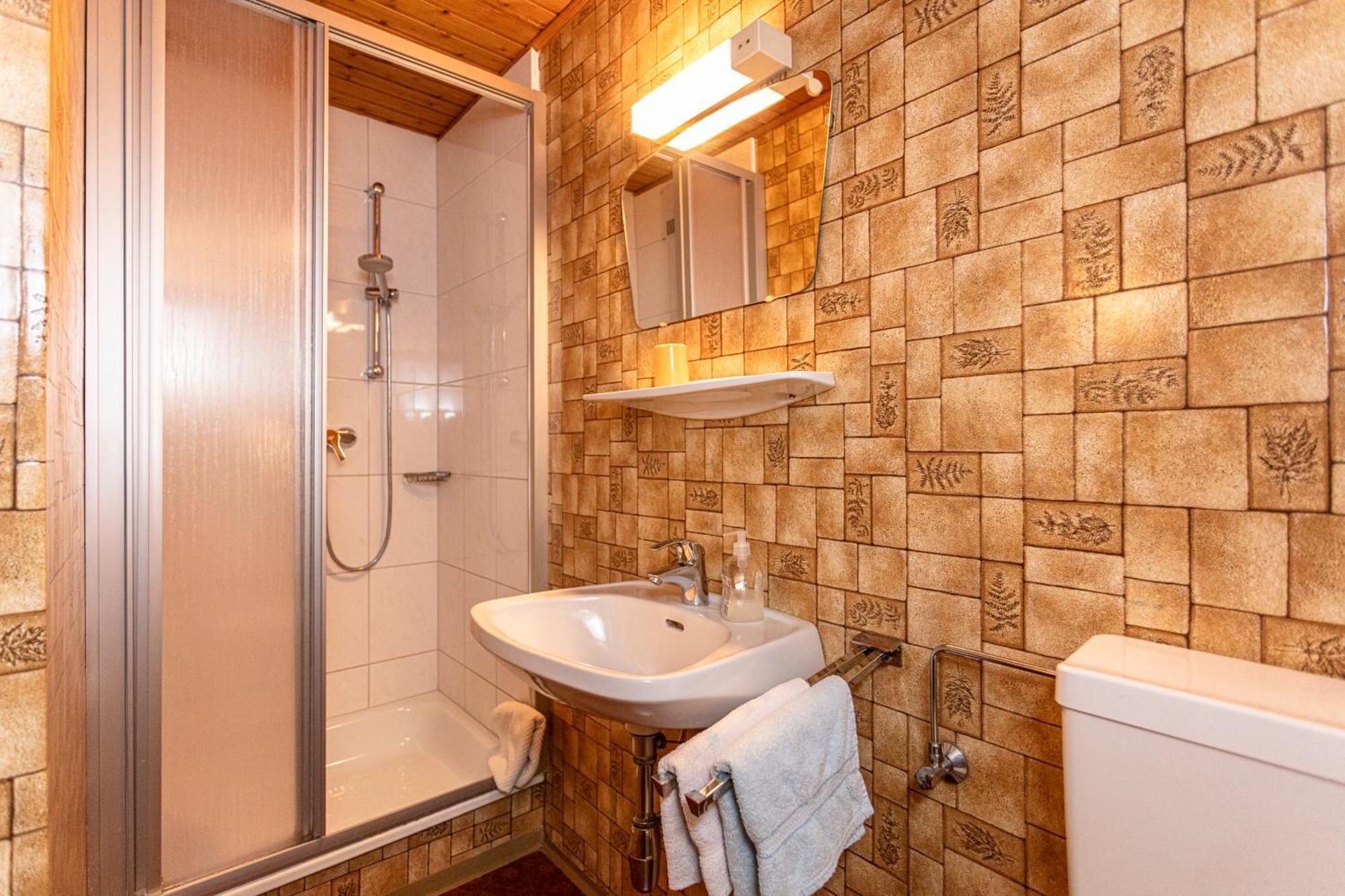 Ferienhaus Alpenrose Фуш-ан-дер-Гросглокнерштрассе Экстерьер фото